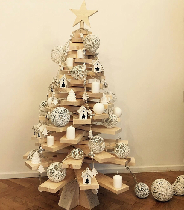Albero Di Natale In Legno Stilizzato Albero di Natale in legno: ad incastro, con luci o da appendere